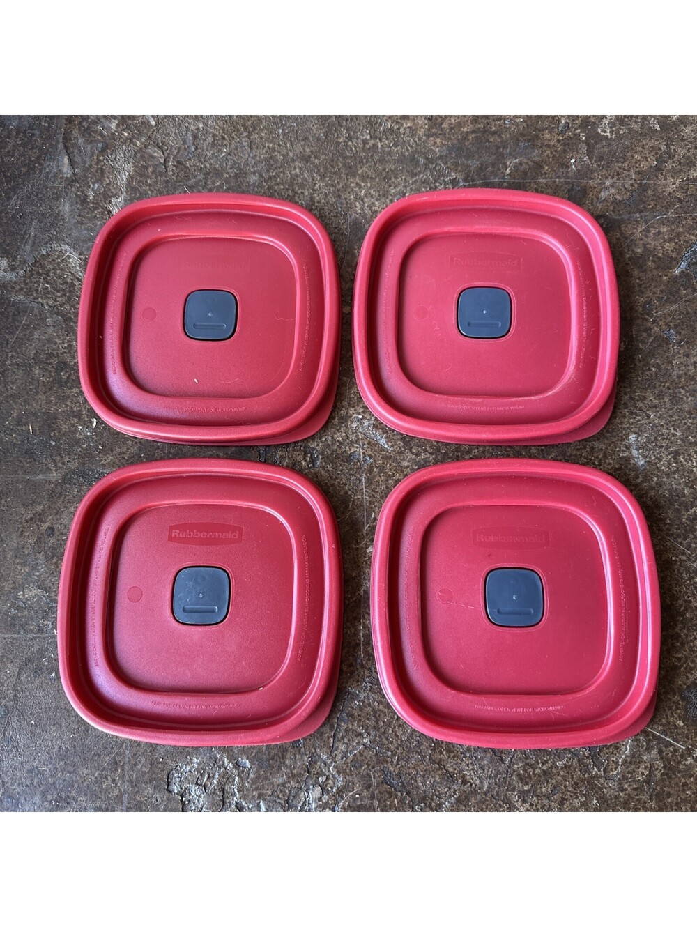 Rubbermaid Easy Find Vented Replacement Lids for 3/5/7-cup 6.5" Lot of 4
